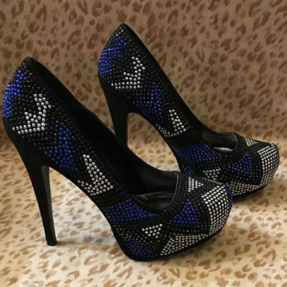 Shi by JOURNEYS Shoes - Like New! Shi by Journeys studded heels,  size 8.5